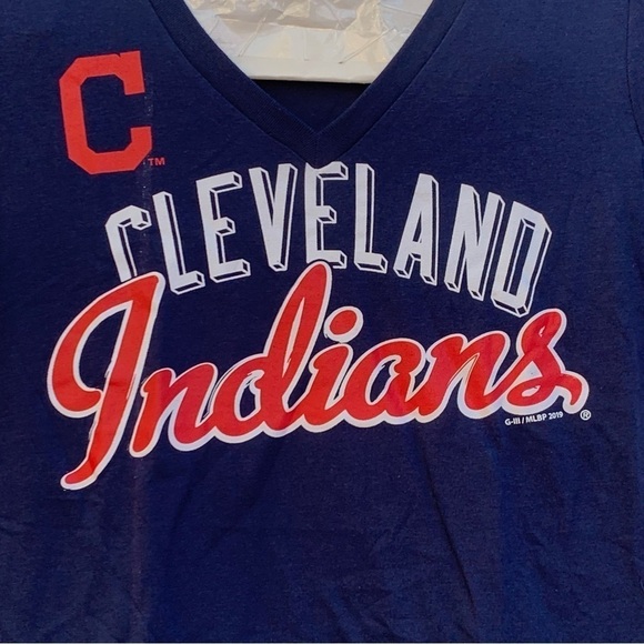 NWT WOMENS 4her MLB CLEVELAND INDIANS FINALS V NECK T SHIRT Size SMALL - F92 - Picture 2 of 4